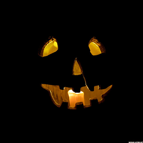 Pumpkin_Front_Lit
