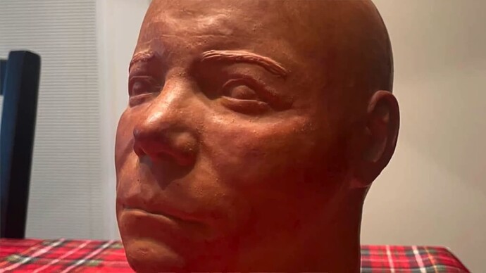 The Holy Grail Of Michael Myers Mask Collectibles - Chris Stanley.00_04_27_13.Quadro002