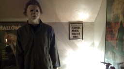 michael myers lifesize 1978 & 2007 115.jpg