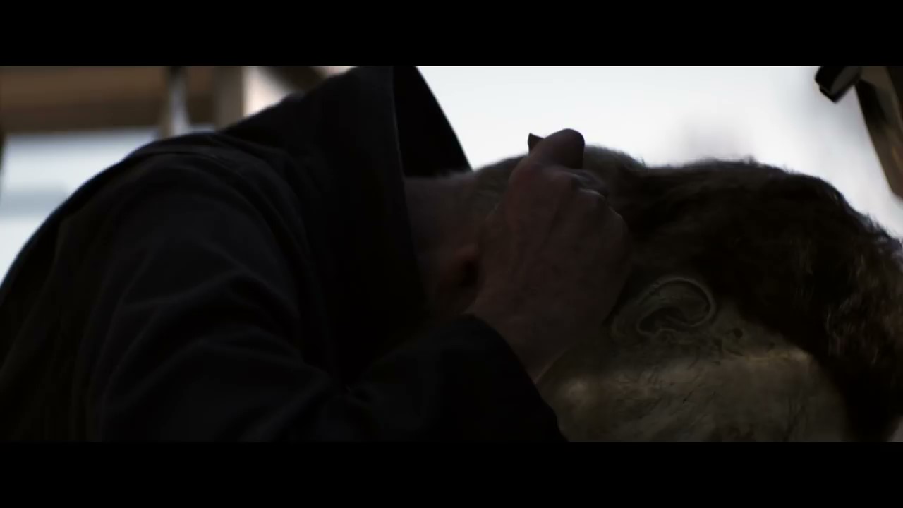 Halloween - Official Trailer (HD)_Moment(5).jpg