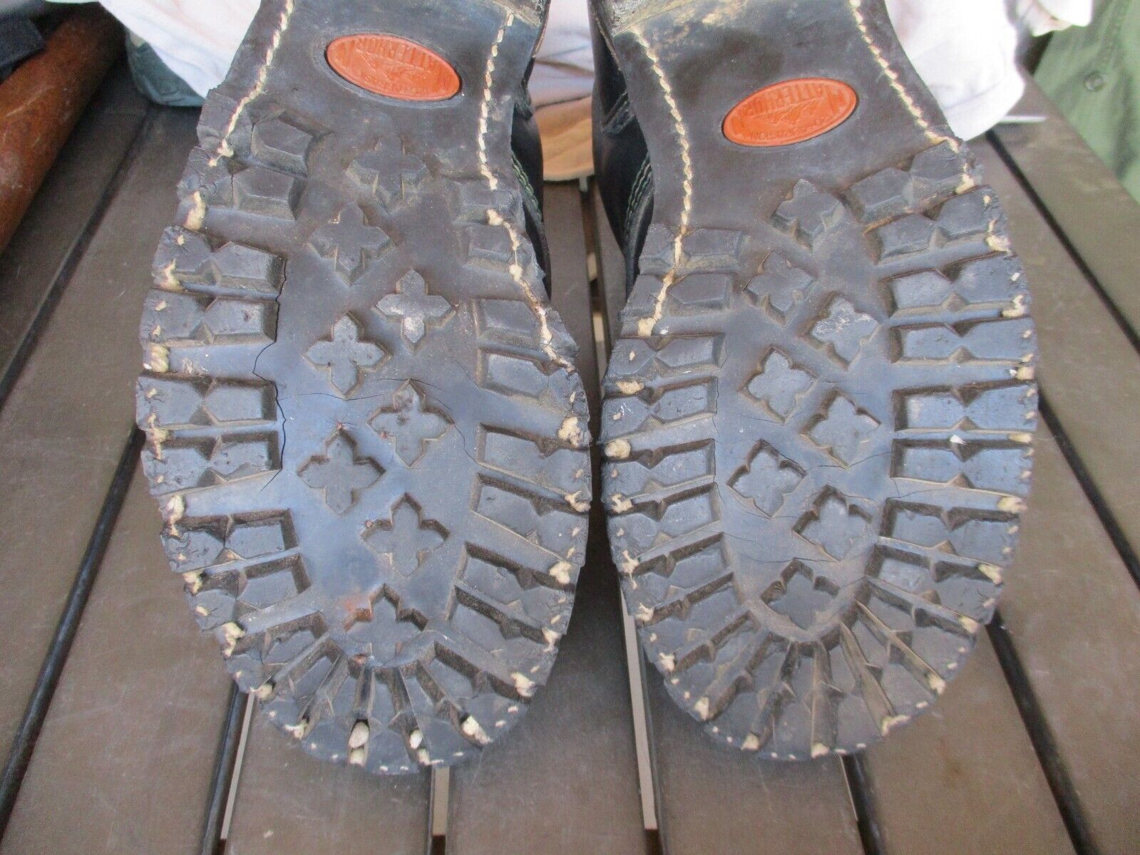 z new side red sole.jpg