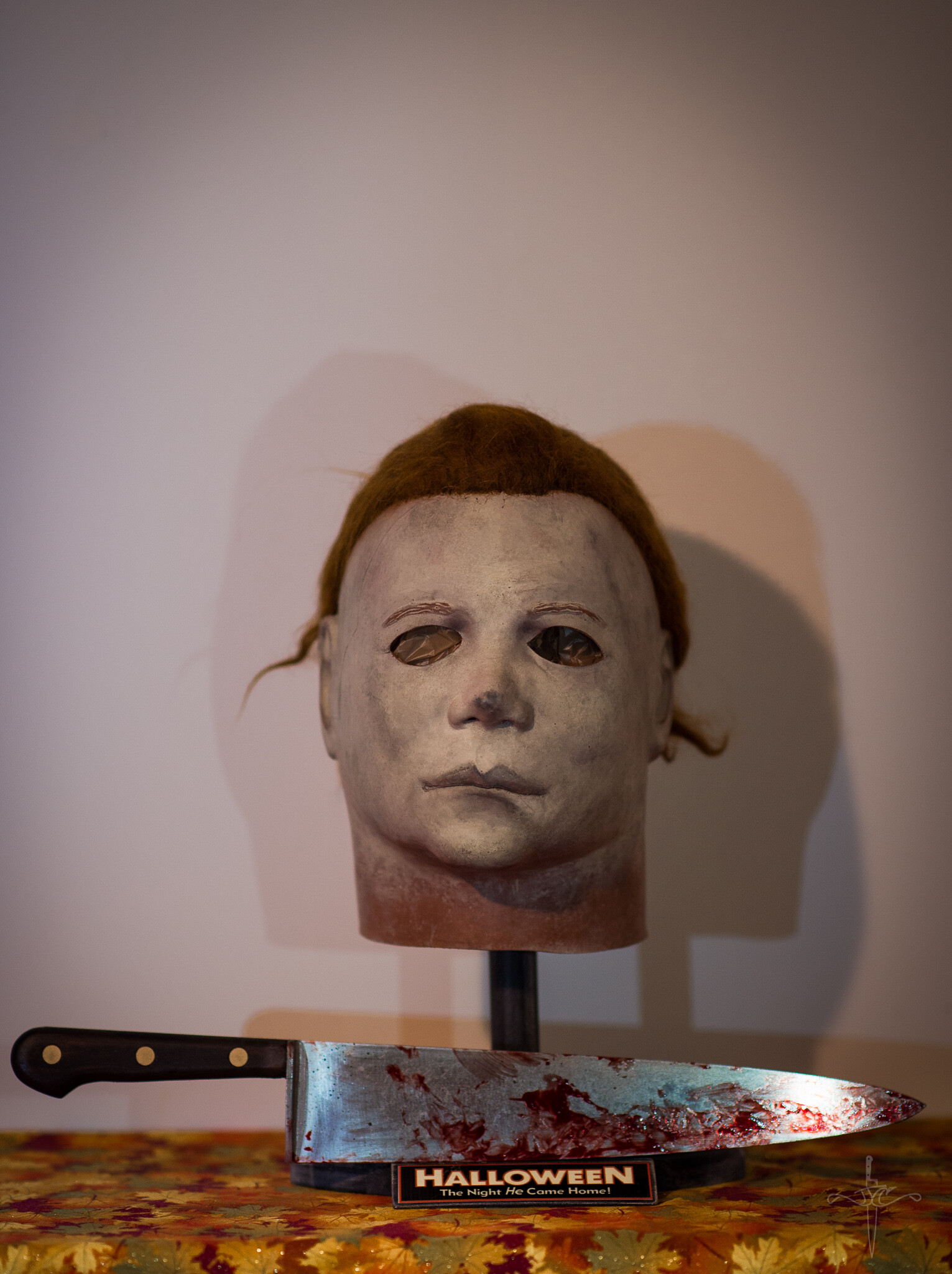 Michael Myers Halloween knife and knife hotsell stand