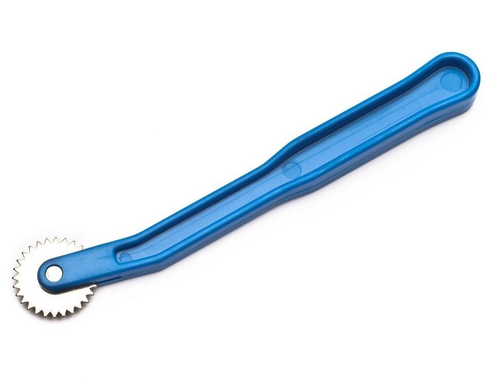 smooth-serrated-tracing-wheel.jpg
